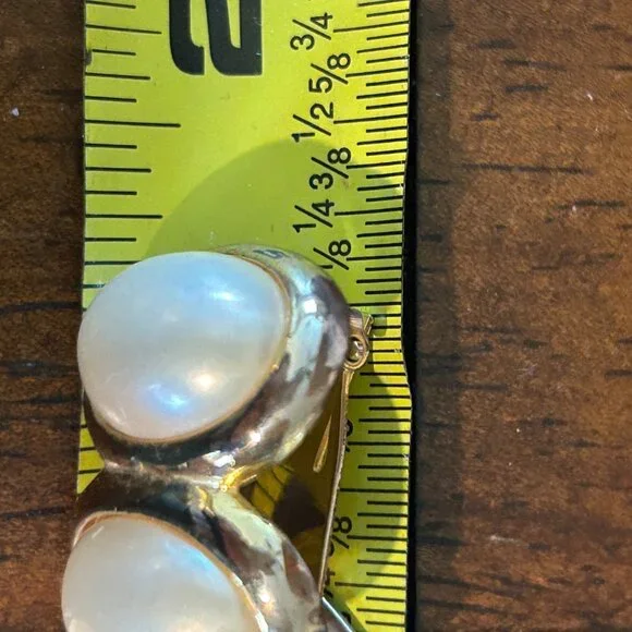 Vintage Gold Tone Double Faux Pearl Clip-On Earrings Retro 80s Statement Cabocho - Picture 13 of 13